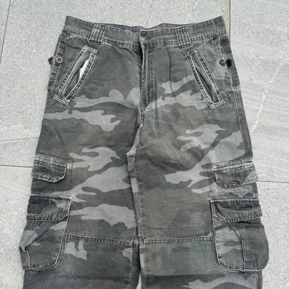 beautiful dark camo beaters - 34x34”