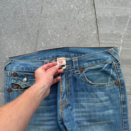 calm trueys - 34x30”