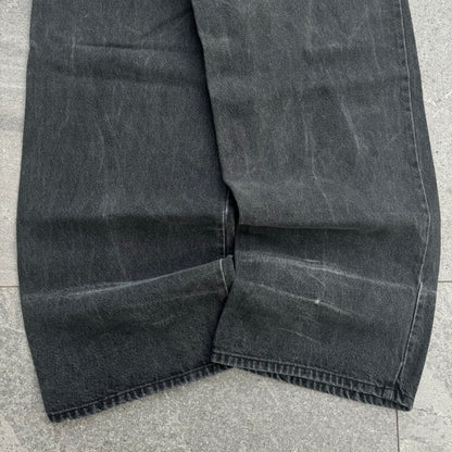 if you are a 32”, you need to buy these instantly. grail solo jeans