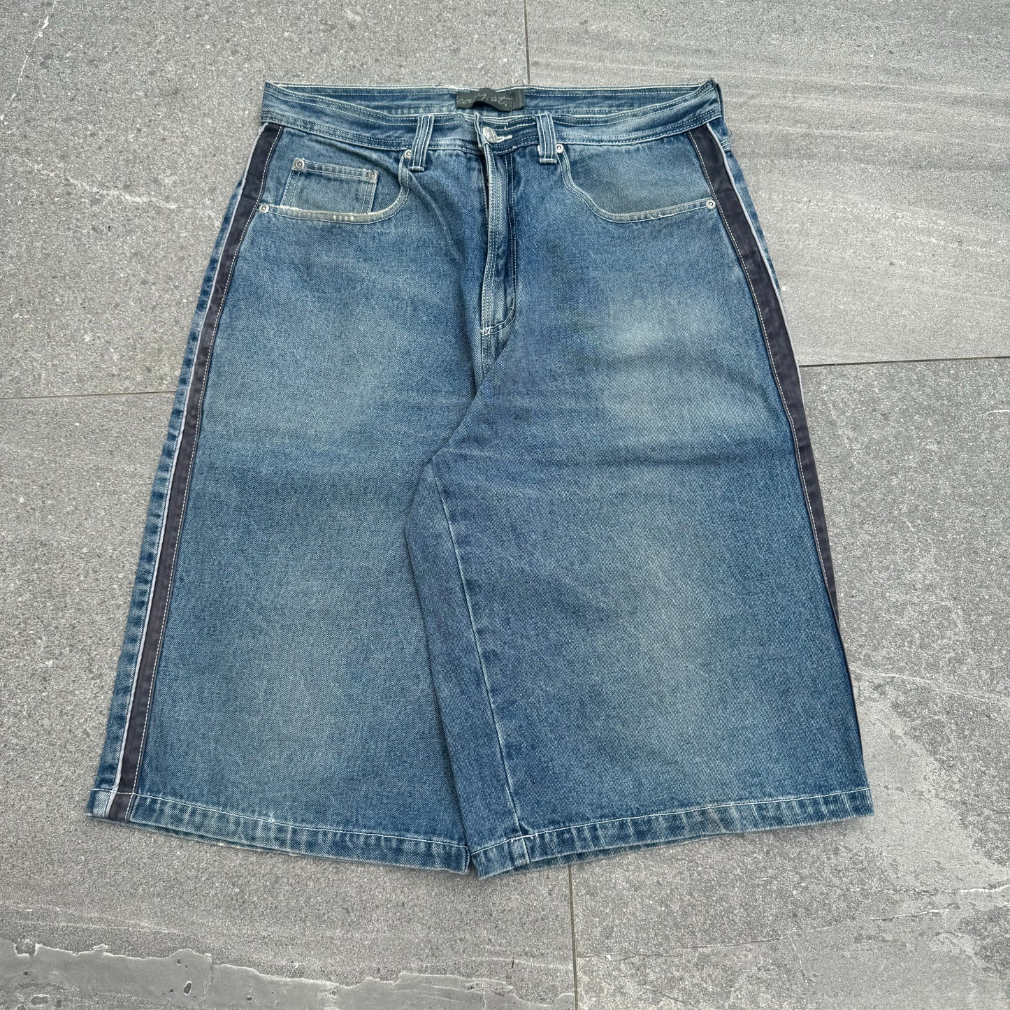 side stripe jorts - 32x14”