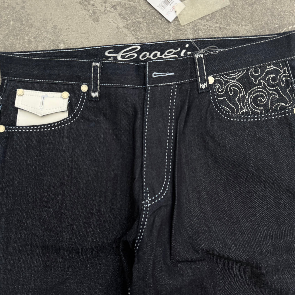deadstock coogi jeans - 40x34”