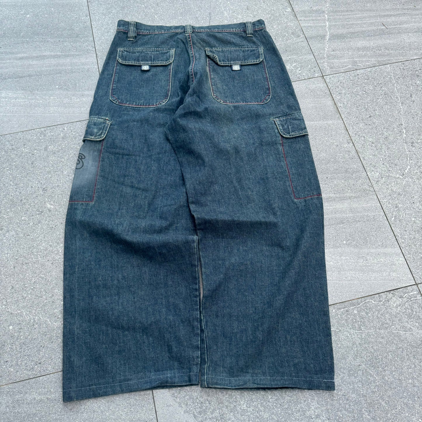 GRAIL pjs surf JAWNz - 34x29”