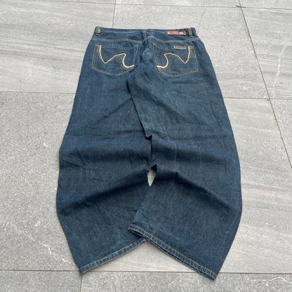 dark wash eckos - 32x30”