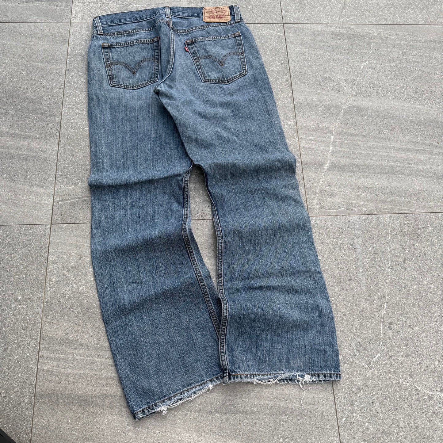 GOATED levi’s 527 bootcuts - 34x33”