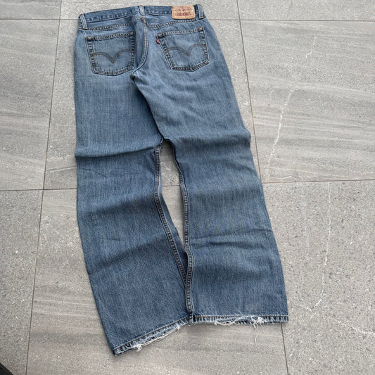 GOATED levi’s 527 bootcuts - 34x33”