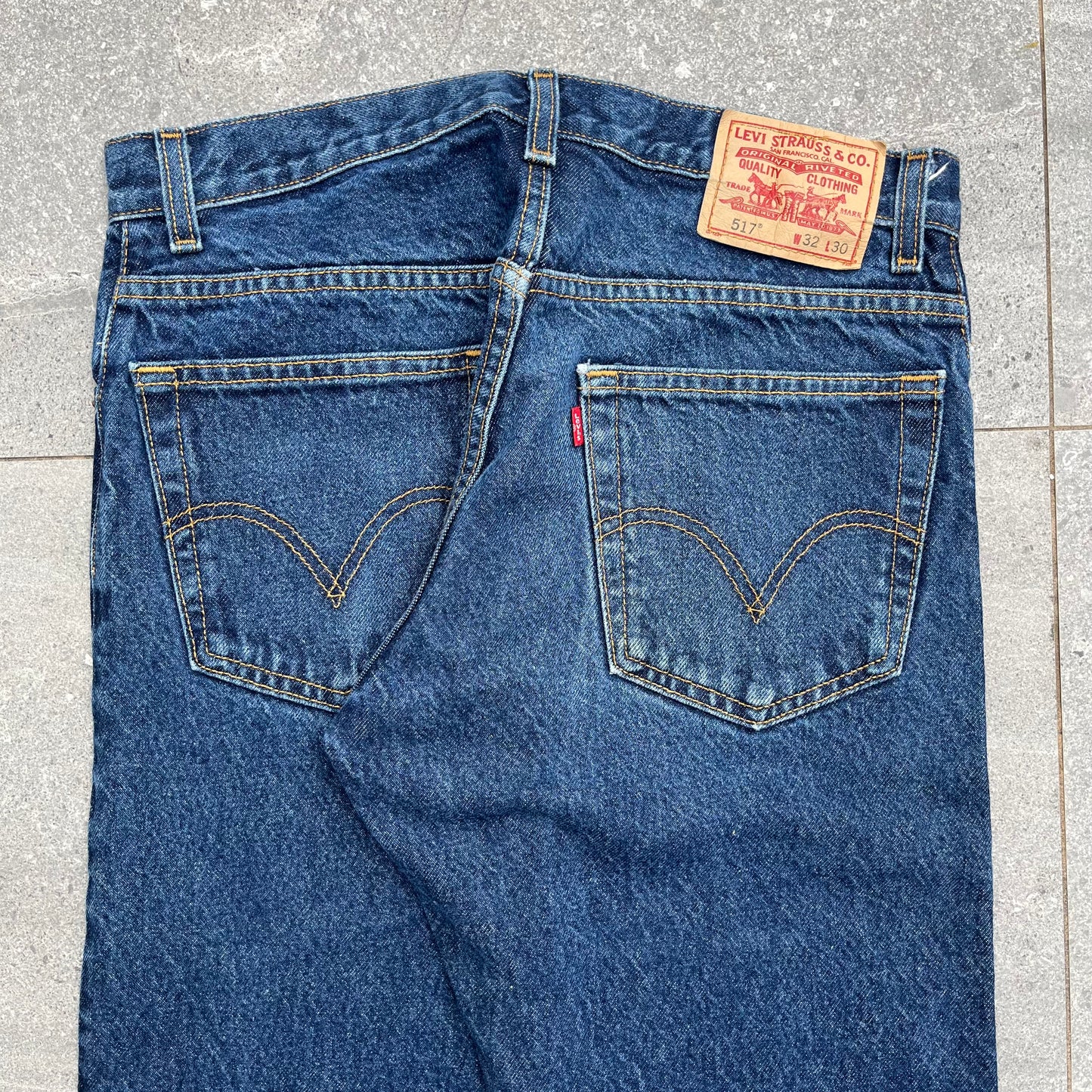 darkwash 517 levi bootcuts - 33x30