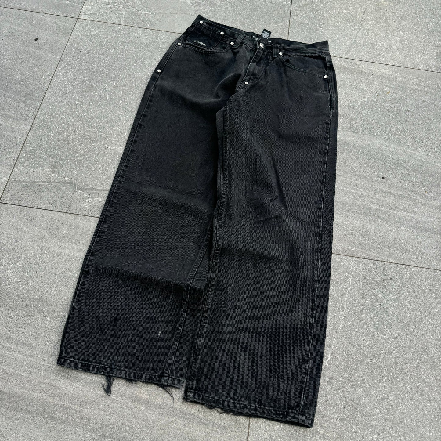 enyce daily’s - 30x29”