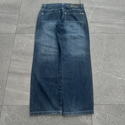 classic southpoles - 33x31”