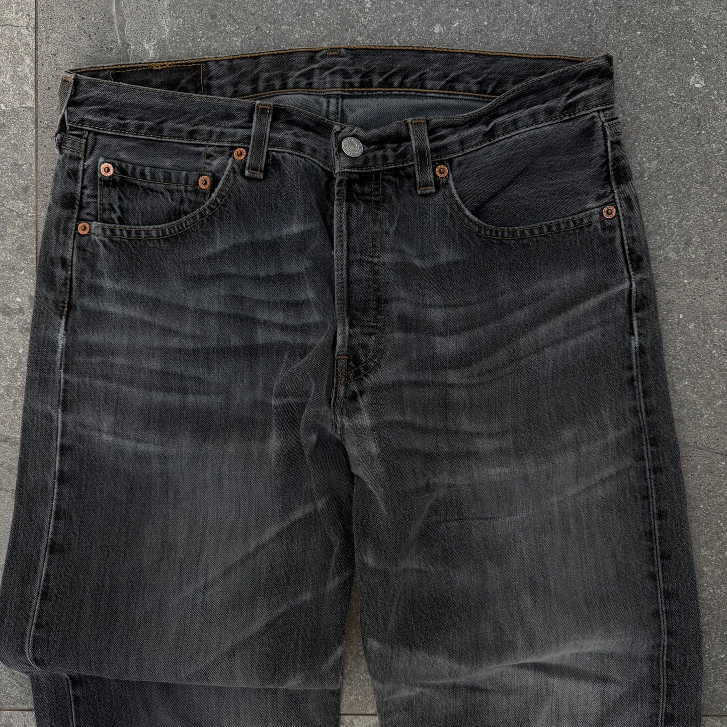 wooooaw black 501s - 32x29”