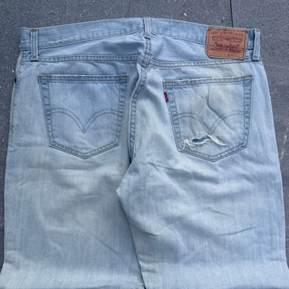 iceyyyy baggy levi’s bootcuts - 36x32”