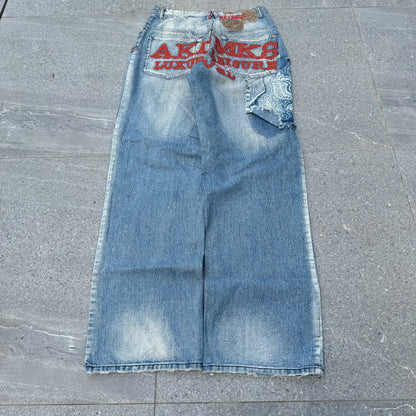 akademiks jeans - 31x33”