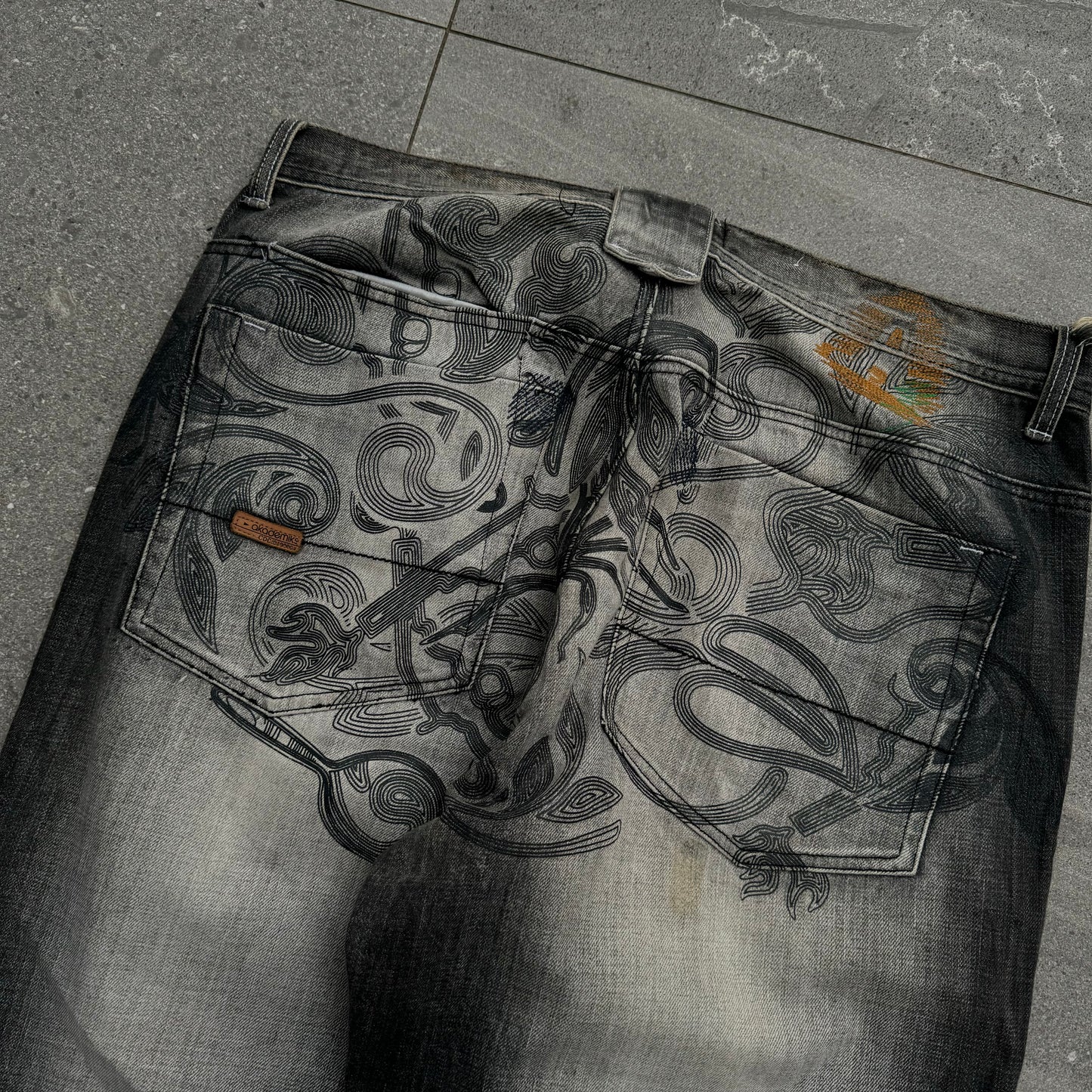 insane akademiks jeans - 38x32”