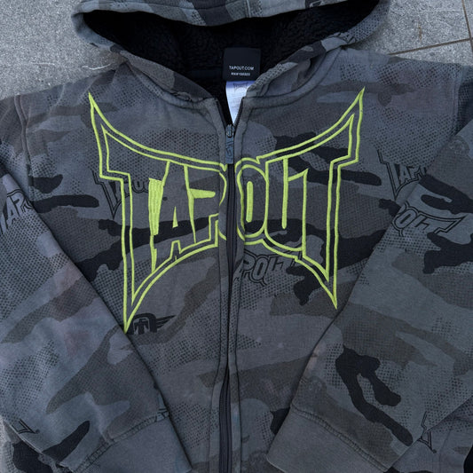 tapout camo zipup - XS