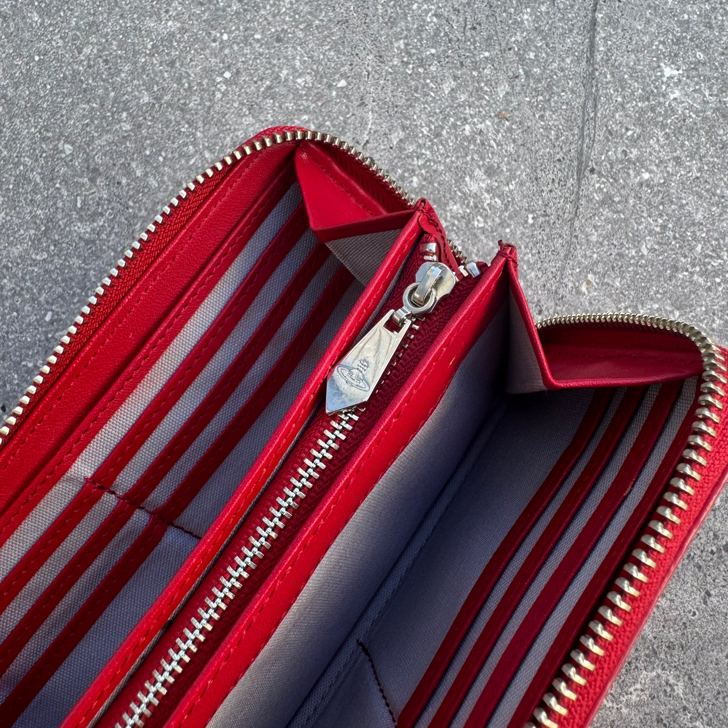 INSANE vivienne westwood purse
