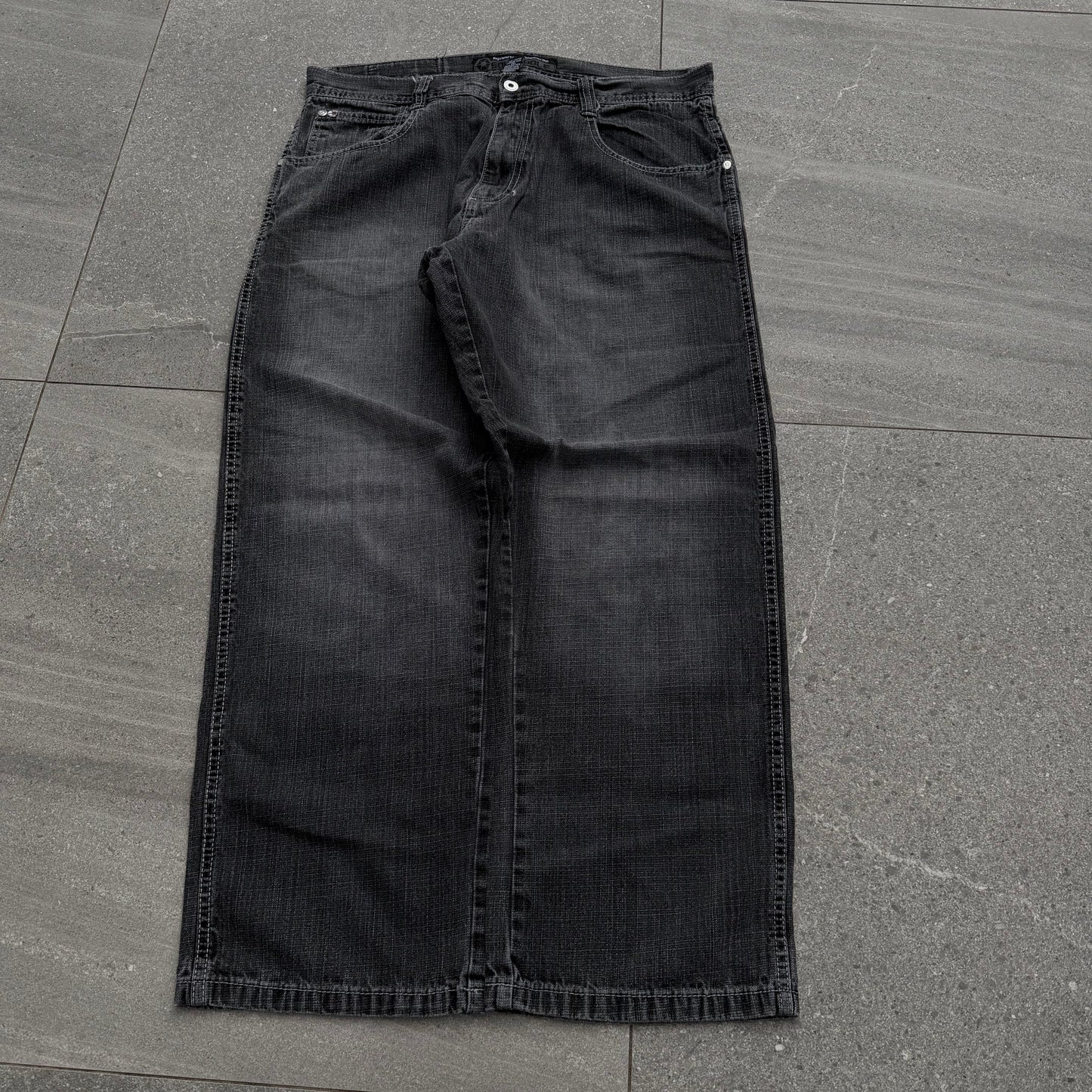 insaaaane fit, southpole faders - 38x31”