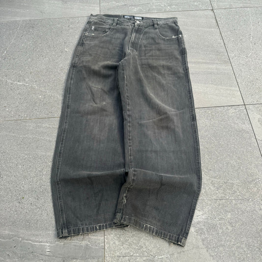 southpole black faders - 36x32”
