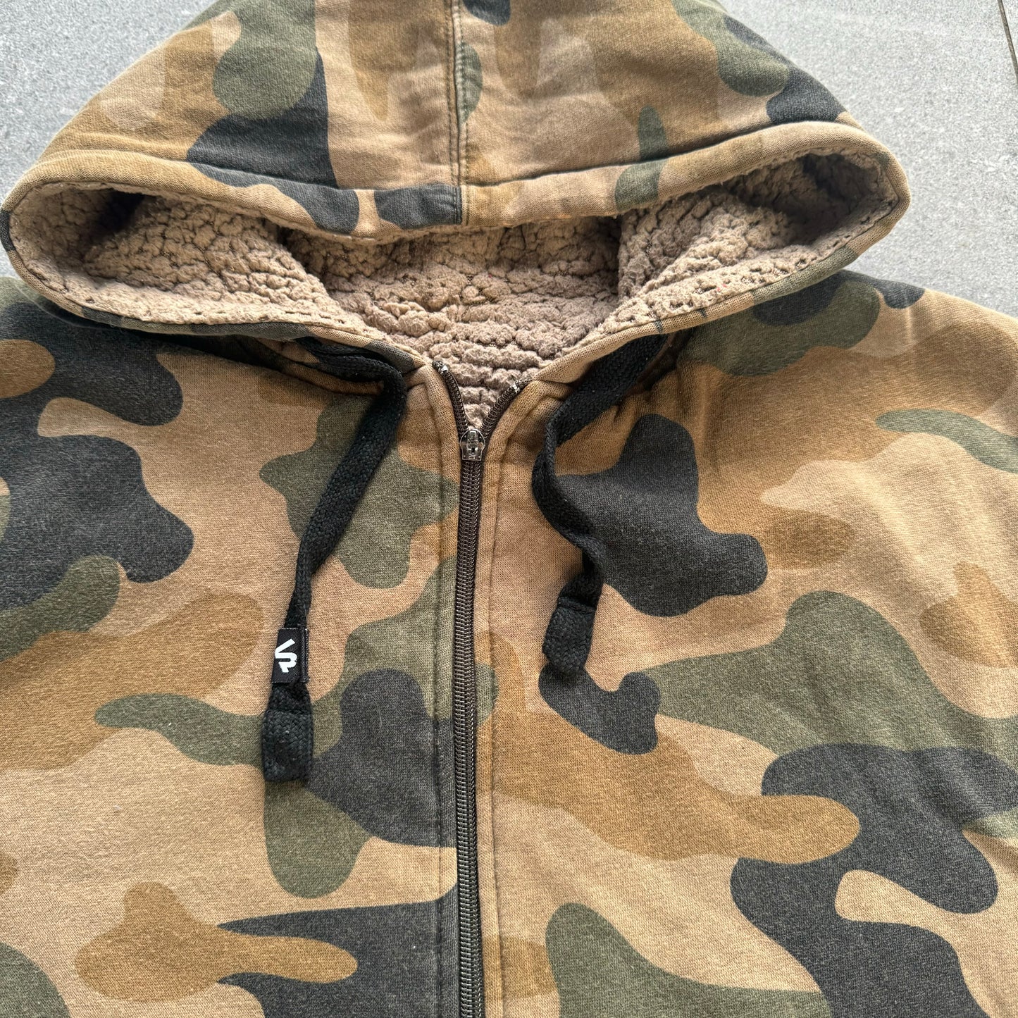 goated southpole camo hoodie - M