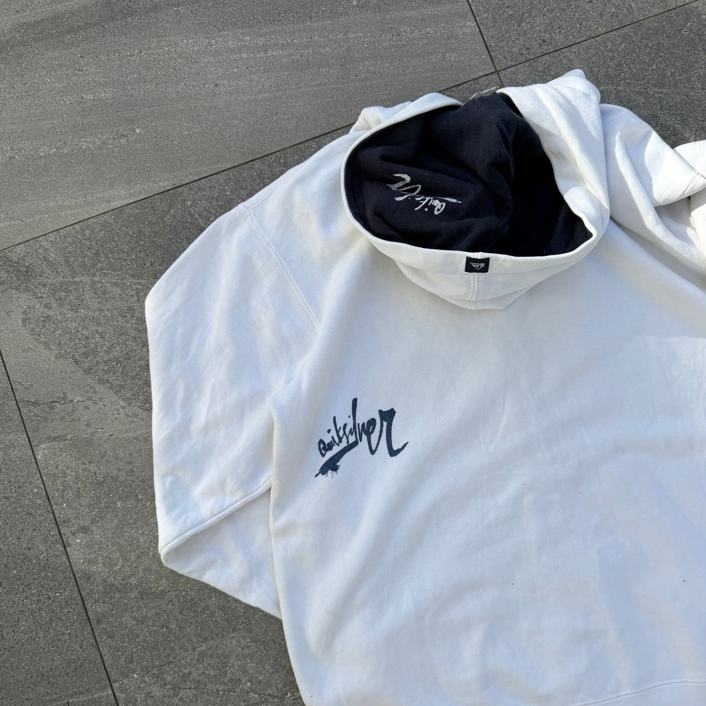CRISP AF QUIKSILVER HOODIE - M