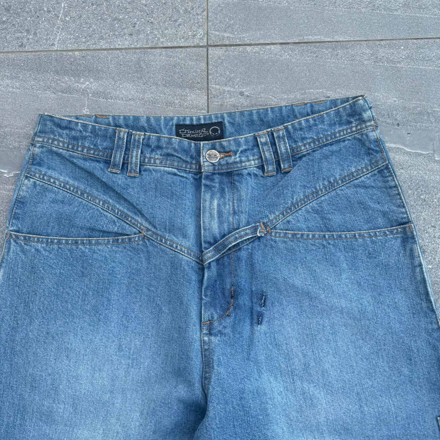 CRIMINALDAMAGE RAVE JEAAAANS - 32x26” (NOT SHORT BTW, 40” OUTSEAM)
