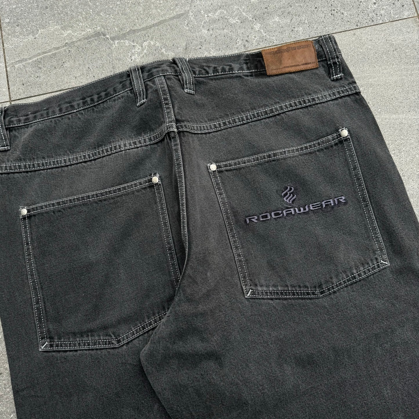 phat rocawear jeans - 38x34”