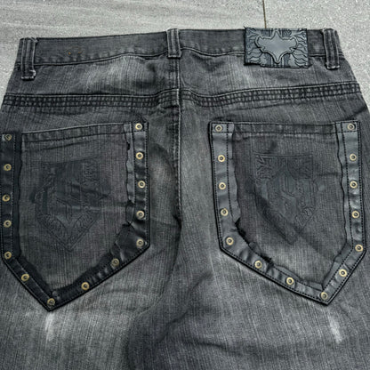 southpole leather patch jorts - 36”