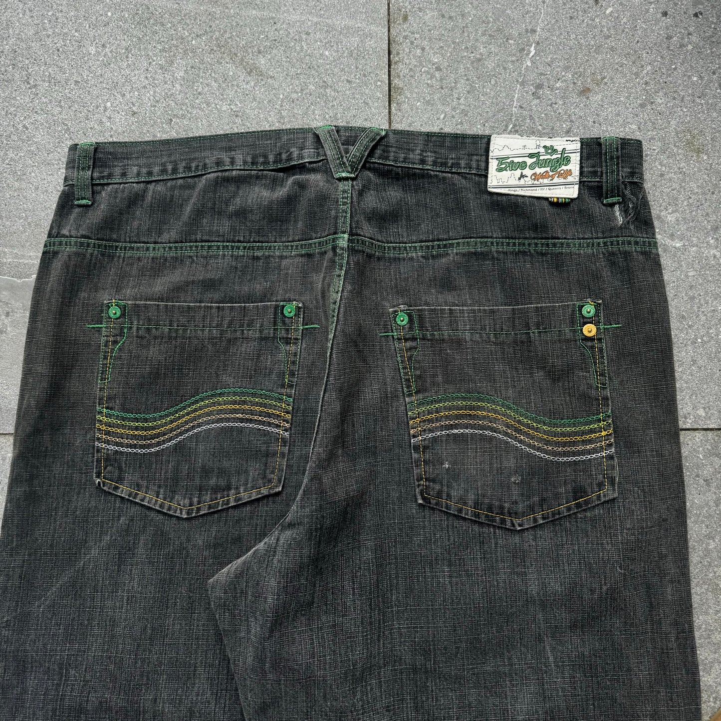 5ive jungle faders 44x32”