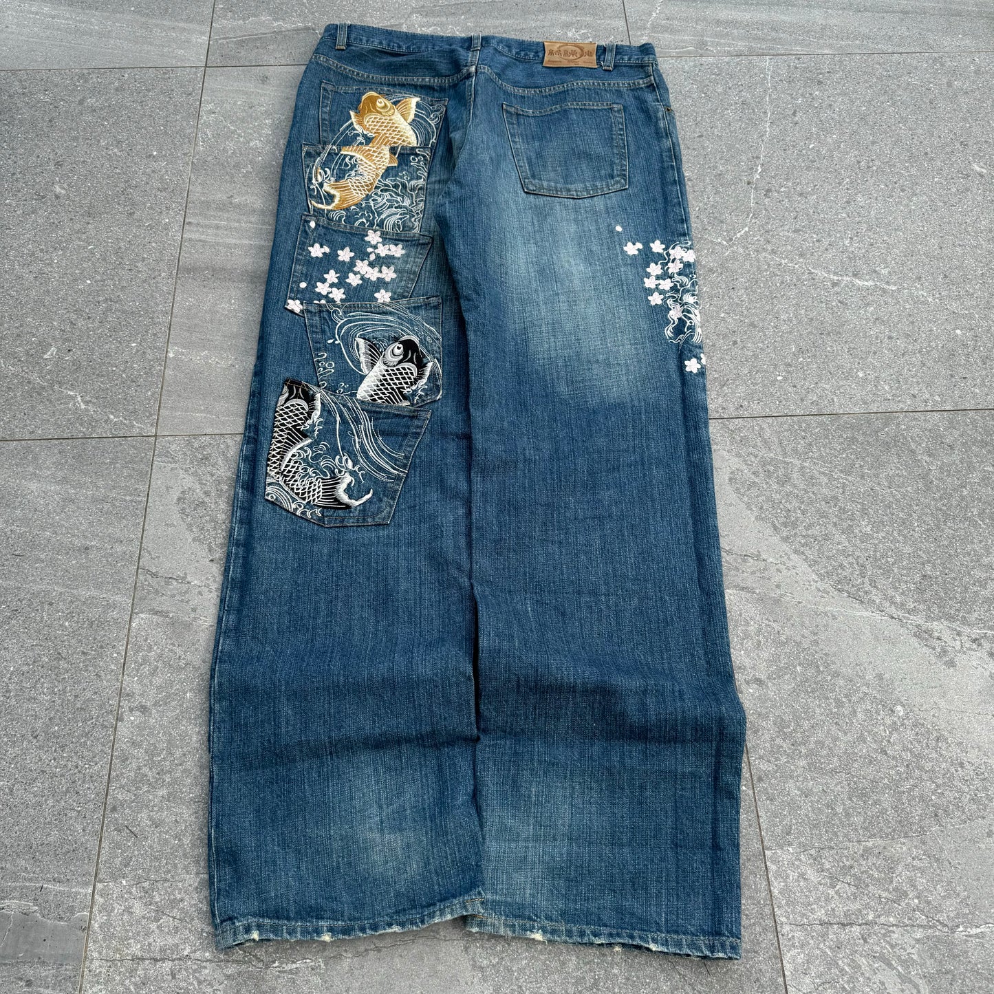 karakuri multi pocket jeans - 38x33”