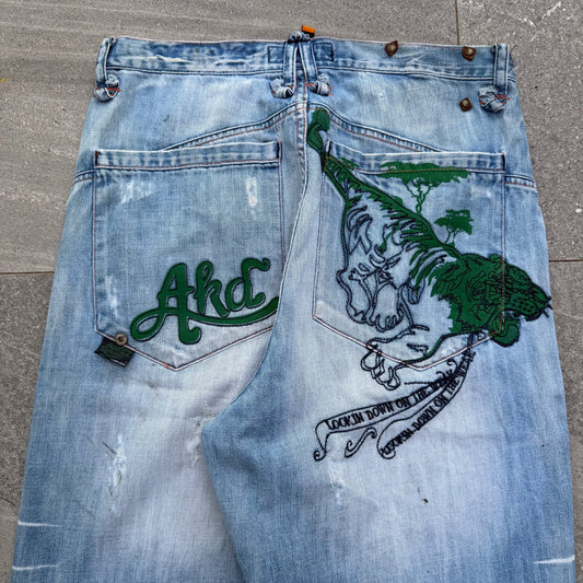 beautiful akademiks jorts - 34”