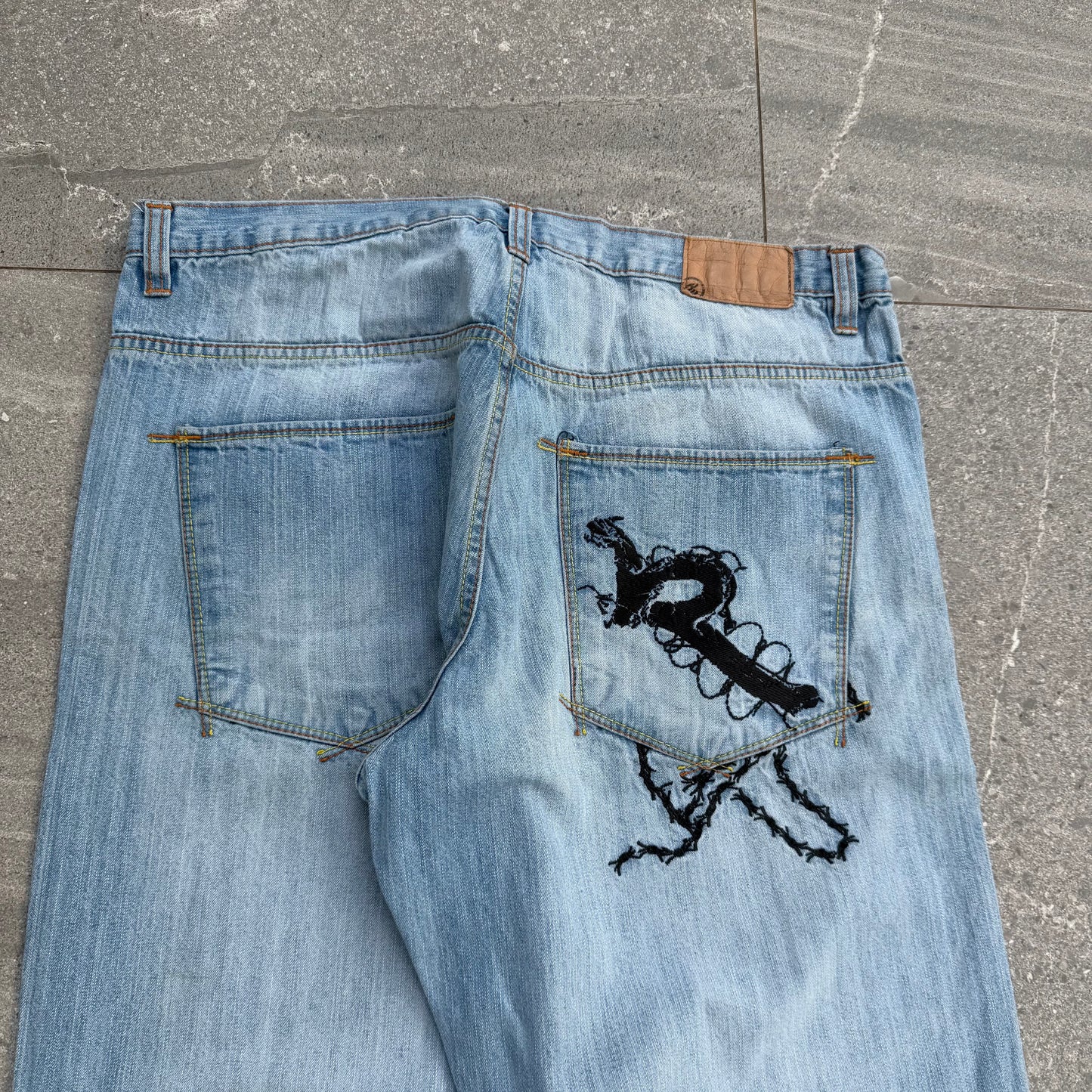 grail rocawear jeans - 38x32”