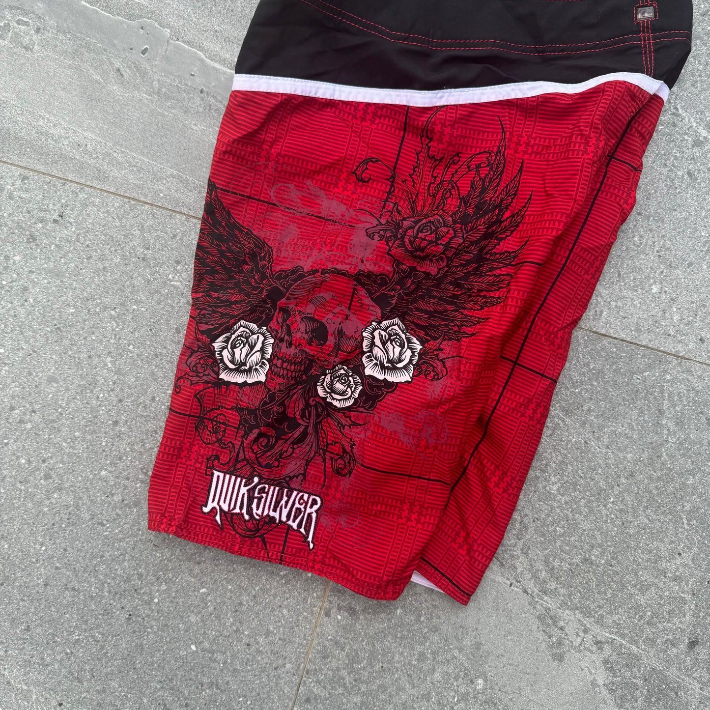 quiksilver boardies - 29x11”