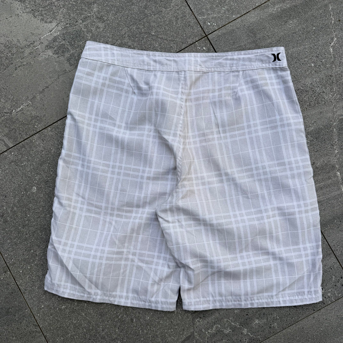 hurley quick dry shorts - 32”