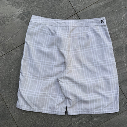 hurley quick dry shorts - 32”