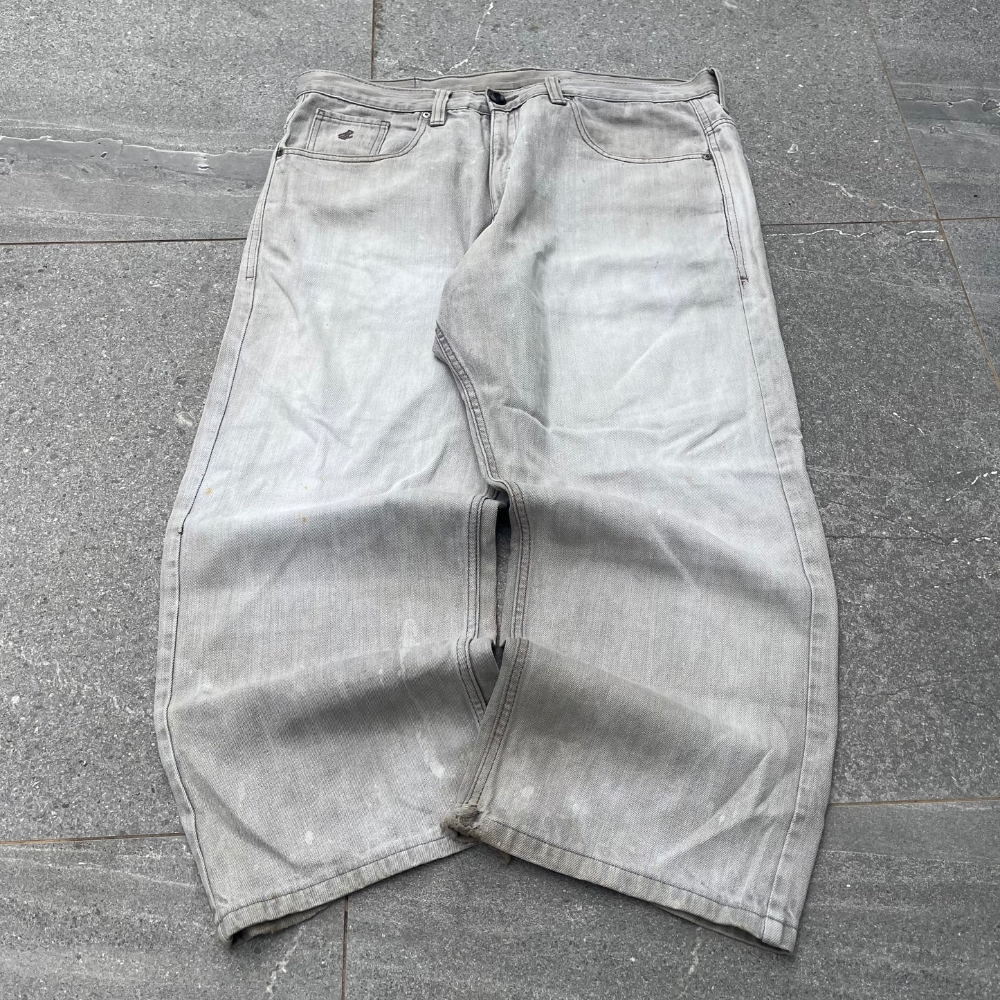 insane wash omgeeee concrete rocawear - 36x28”