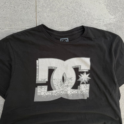 DC statue tee - L