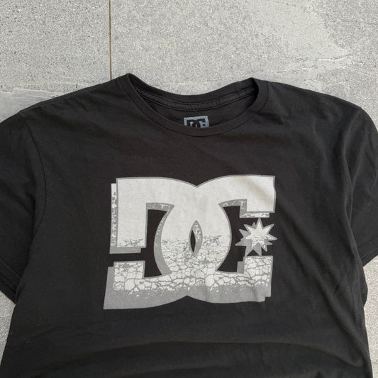 DC statue tee - L