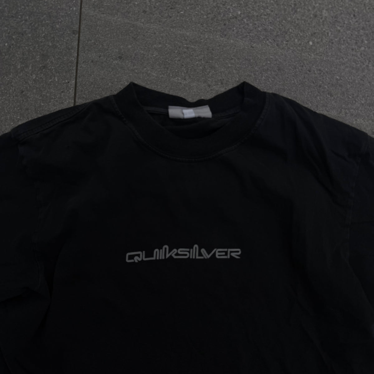 quiksilver tee - L