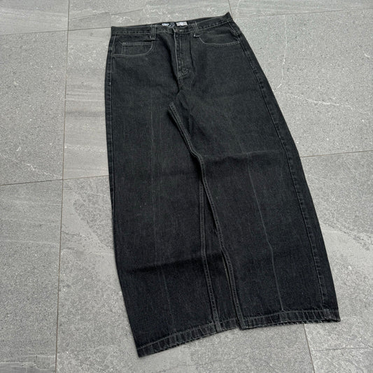 southpole grey tabs - 36x31”