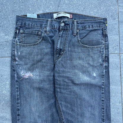 dark bootcuts are always so goated. 527 levi bootcuts 31x31”