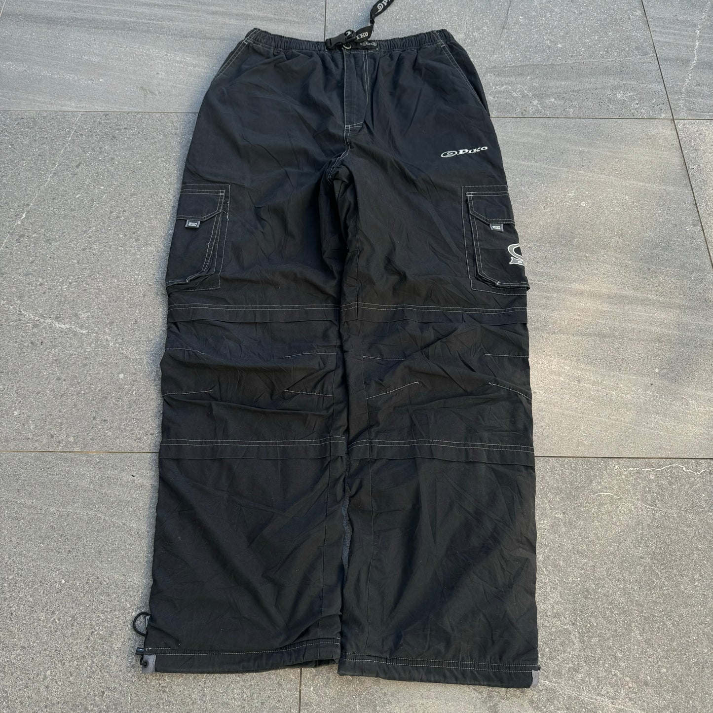 if ur scrolling thinking what are these surf cargo pants, trust me, YOU NEED A PAIR - 30-34”