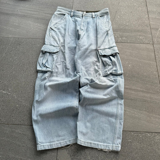 goated lightwash pikos - 33x31”