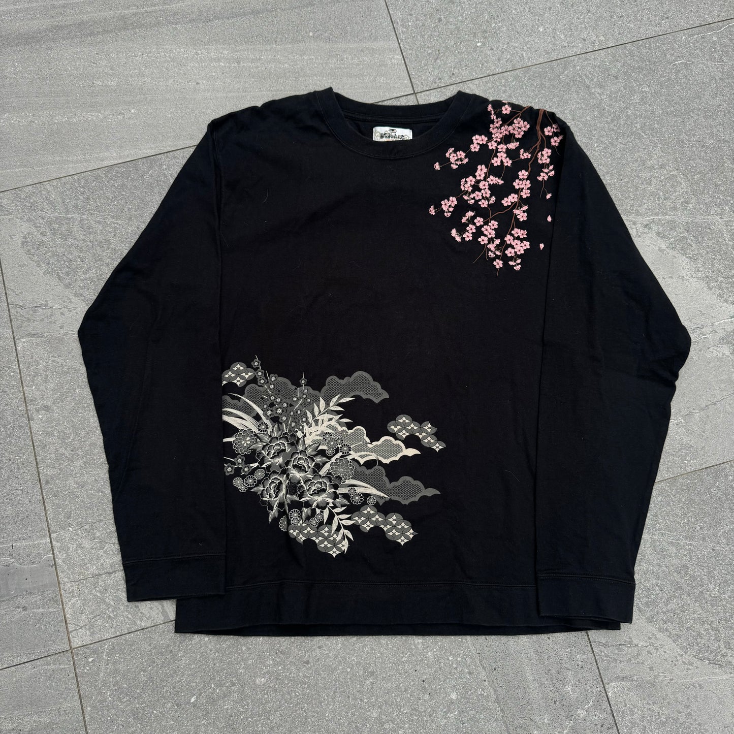 karakuri sakura longsleeve - XL