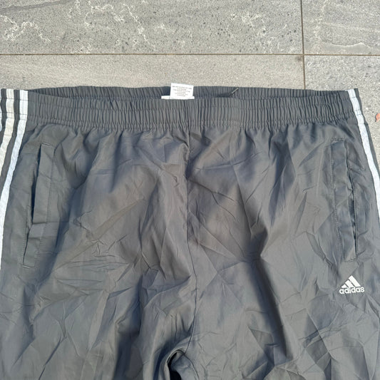 grail adidas trackies - 40” (adjustable tho)