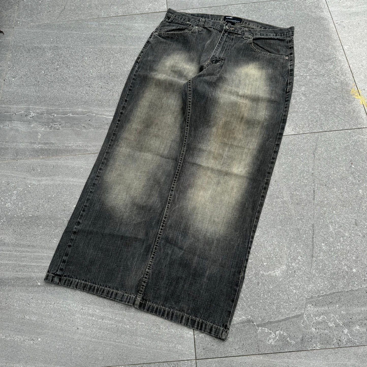 sand fade qruel jeans - 38x32”