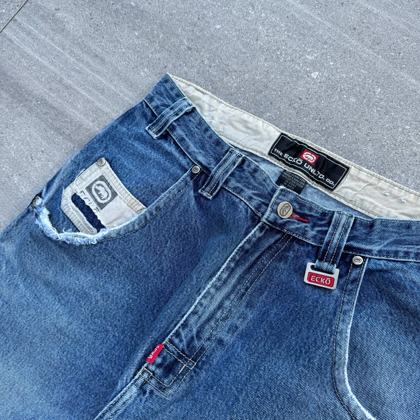ecko jeans - 32”