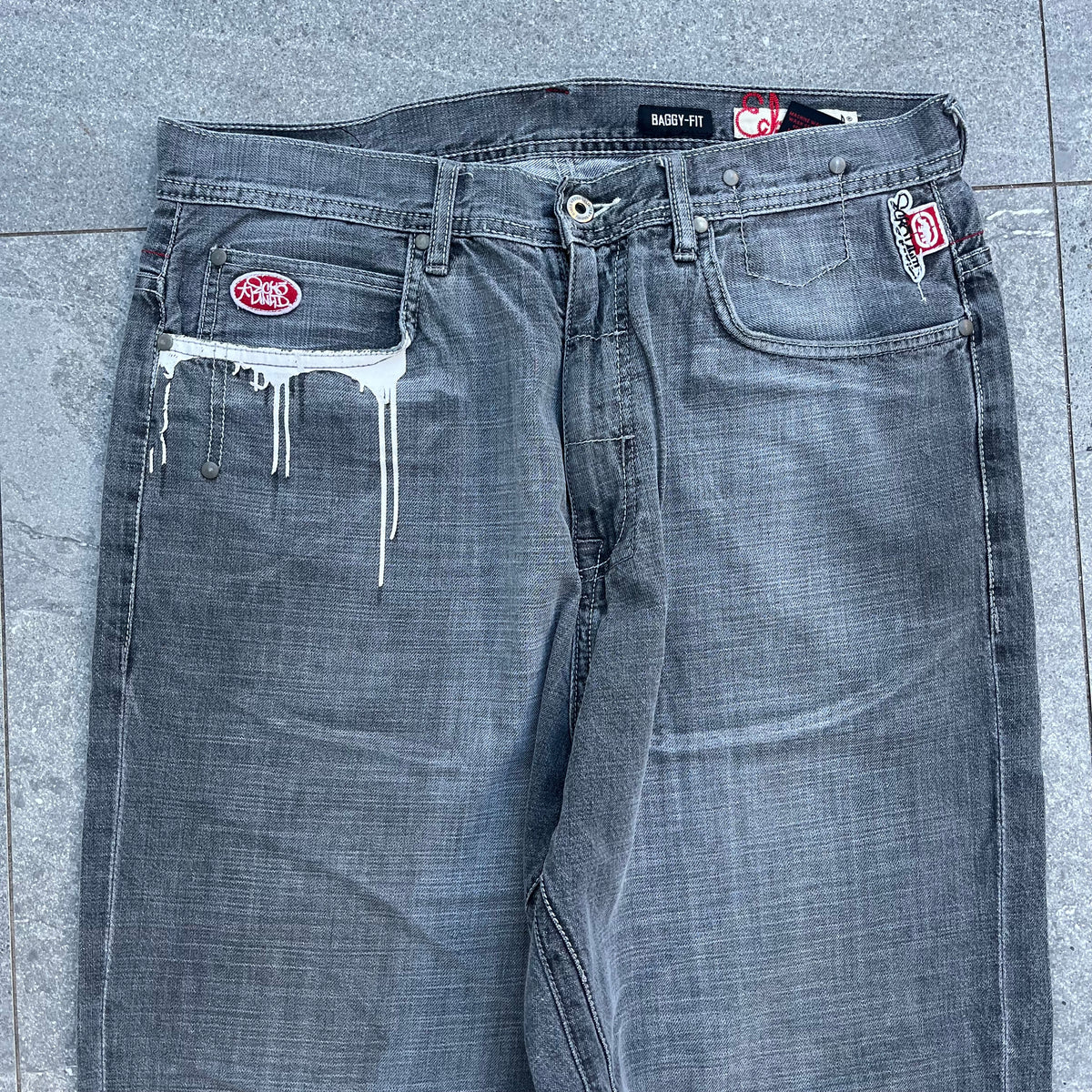 RAREEEEE #grails ecko graffiti jeans - 34x31”
