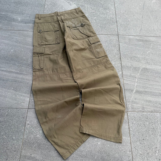 wideleg quiksilver fatigues - 30x33”
