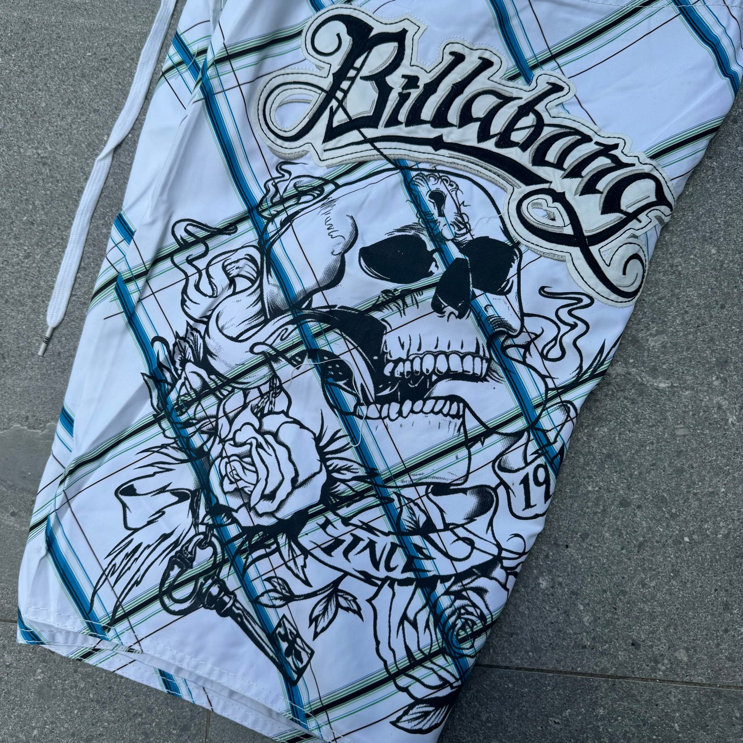 deadstock billabong boardies - 30x12”