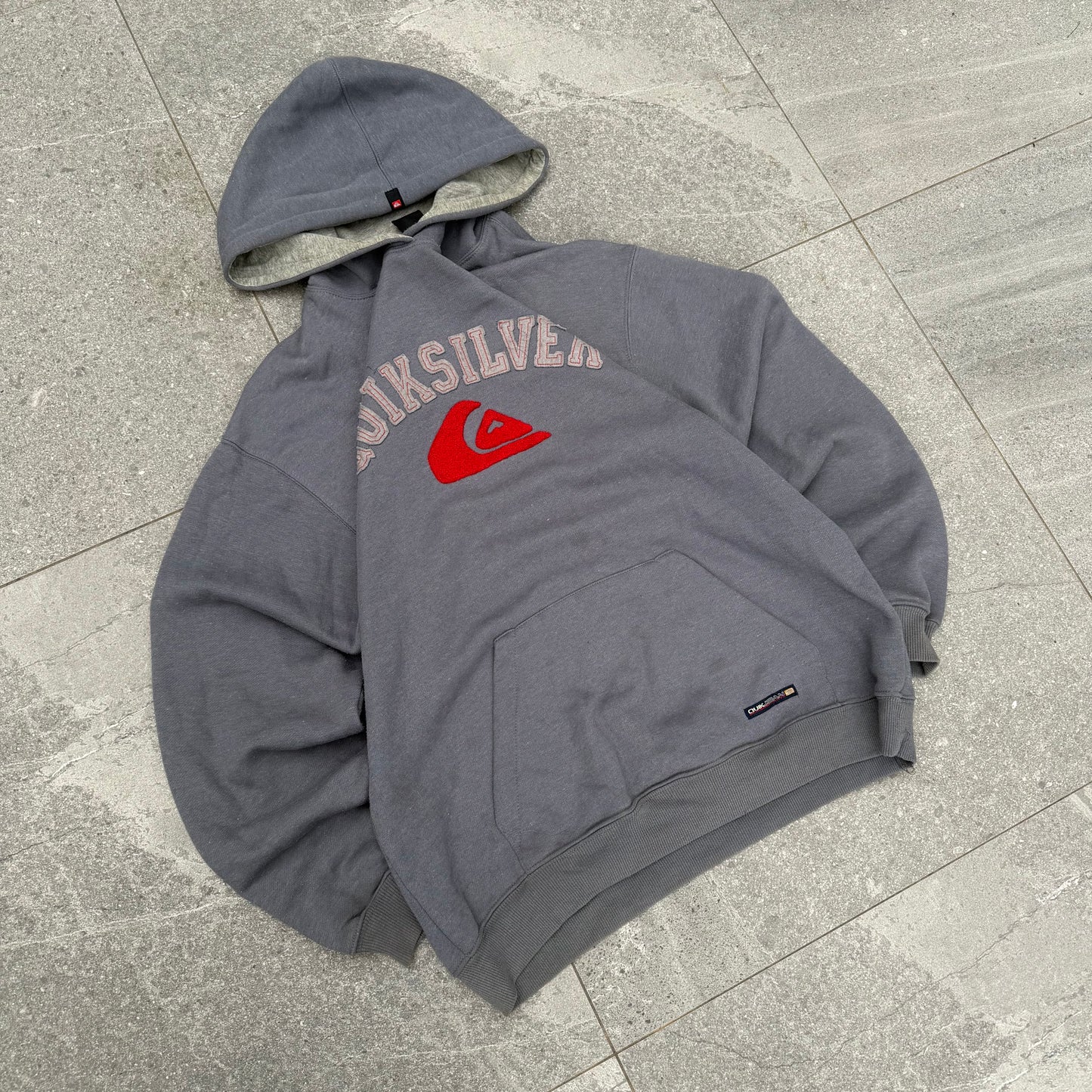 cozyyy quiksilver felt spellout - L