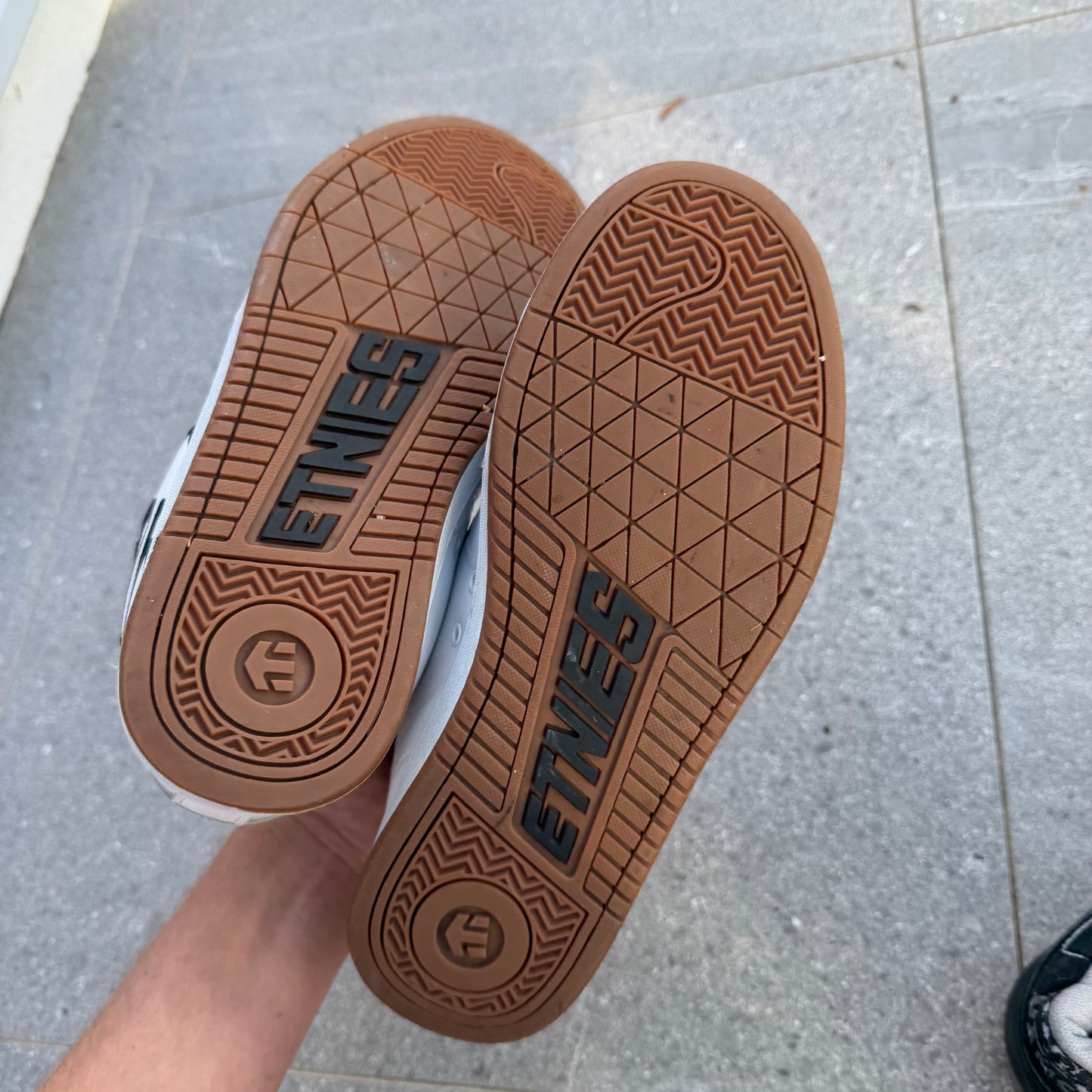 beaut etnies, mint condition - US 6.5