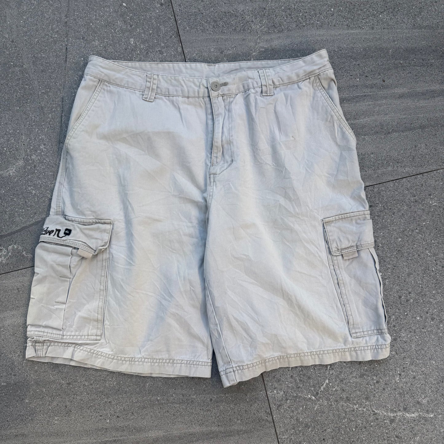 the CLEANEST tan quiksilver shorts (below knee fit) - 36”